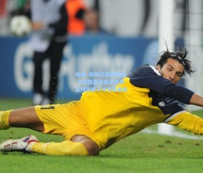 kaiyun-埃迪·豪帅位风雨飘摇 卡拉格直言纽卡若失支持恐酿人才流失危机